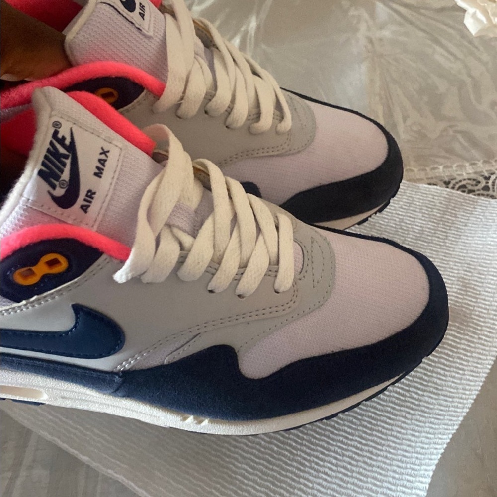 Air Max View 5
